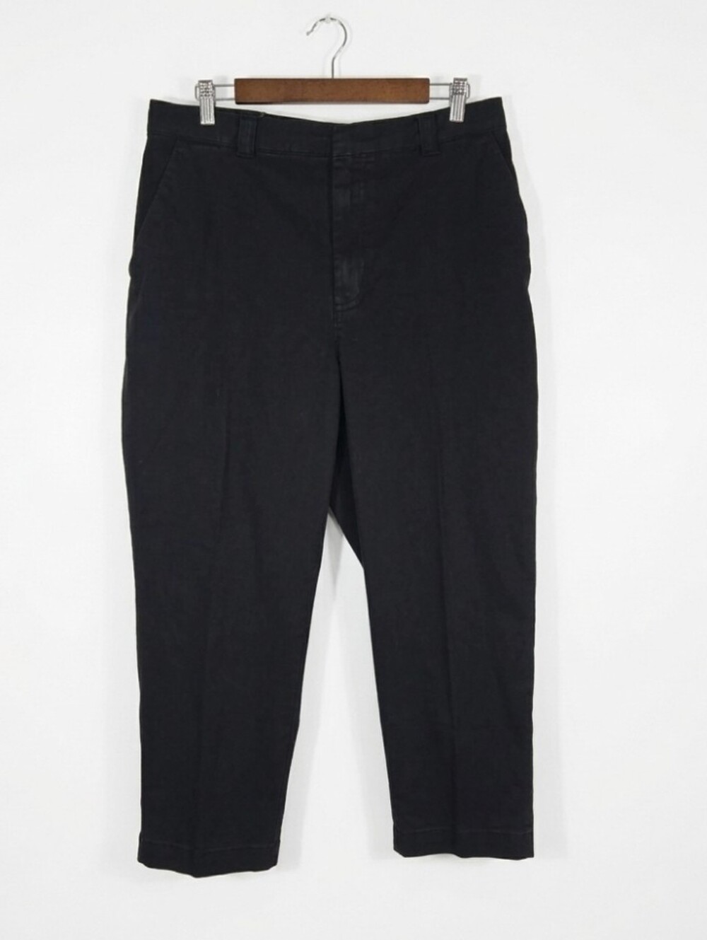 GAP NWT straight leg mid-rise bottoms